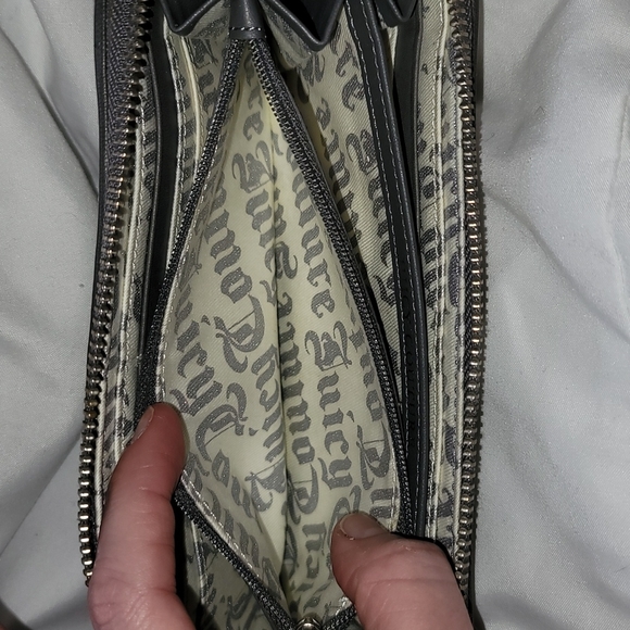 💥VTG💥JUICY COUTURE LARGE BUTTERFLY WALLET 🦋 - Picture 7 of 10